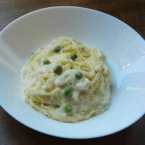 Käsesoße mit Engelshaar-Pasta